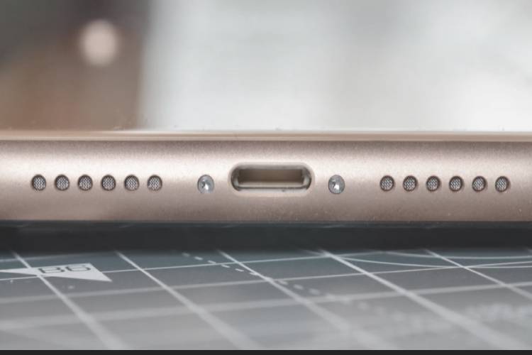 iPhone 15 ของ Apple จะเป็นเครื่องแรกที่มี USB-C